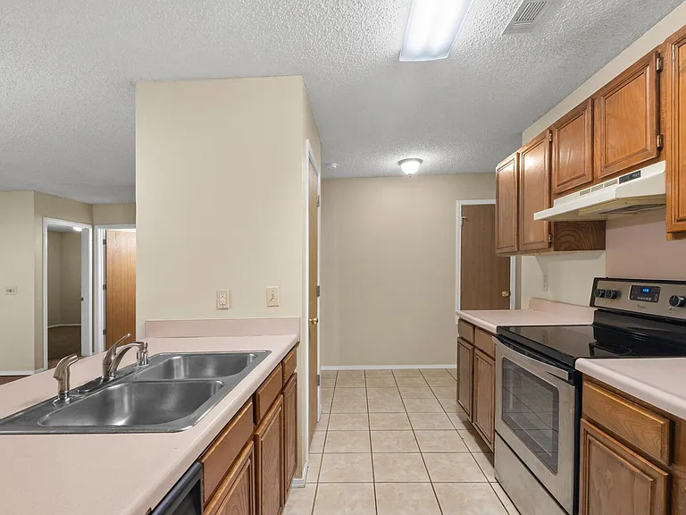 2845 W Riverridge Dr — Photo 2