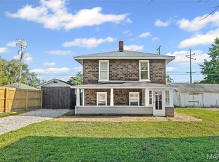 305 E McCasland Ave, East Alton, IL 62024