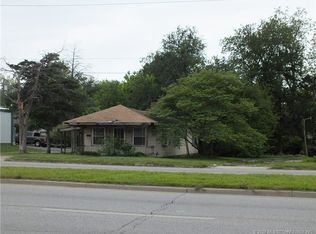 912 S Wood Dr, Okmulgee, OK 74447