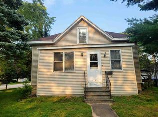 1102 Algoma St, New London, WI 54961