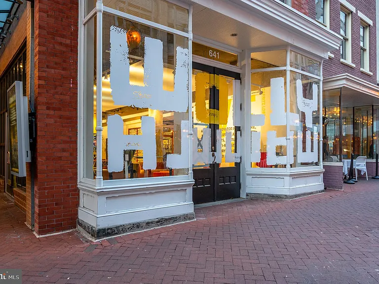 675 E St NW #500 — Photo 33