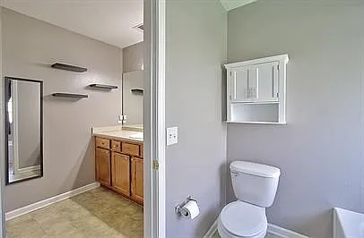 403 E Banks St — Photo 16