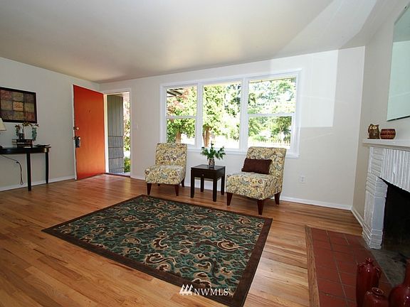 3rd image of 18529 Ashworth Avenue N