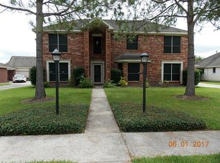 306 Clear Creek Meadows Dr, League City, TX 77573