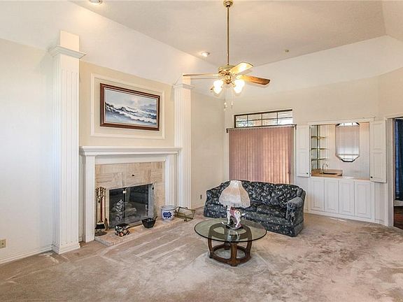 4th image of 1216 Broad Acres Dr