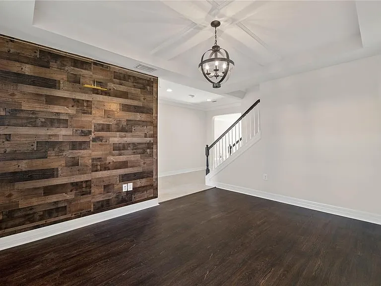 4522 Scarlet Loop — Photo 4