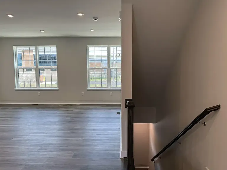 339 E Cochran St #339 — Photo 14