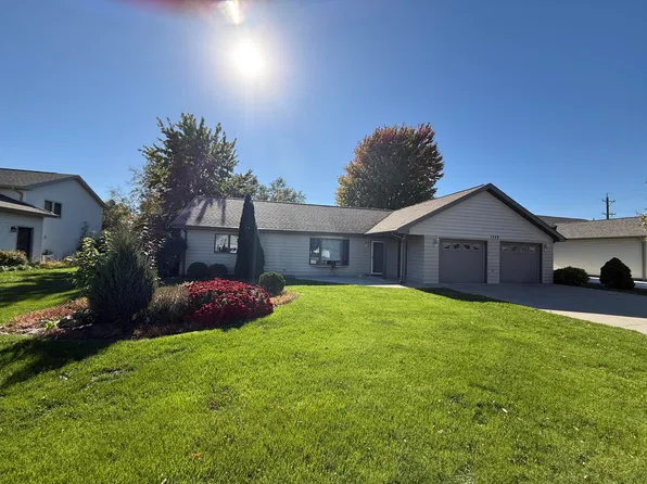 1209 Williams Ave, Mitchell, SD 57301
