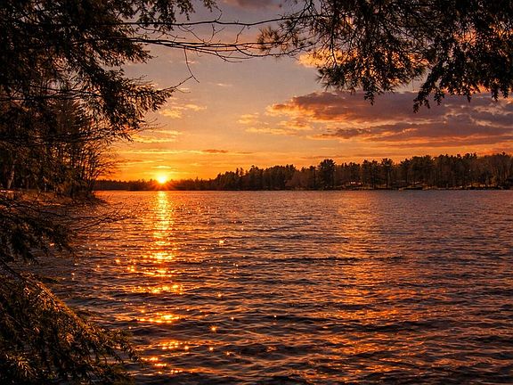 3rd image of 826 Somerville Road