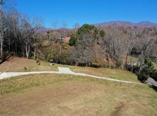 380 Mockingbird Ln, Sylva, NC 28779