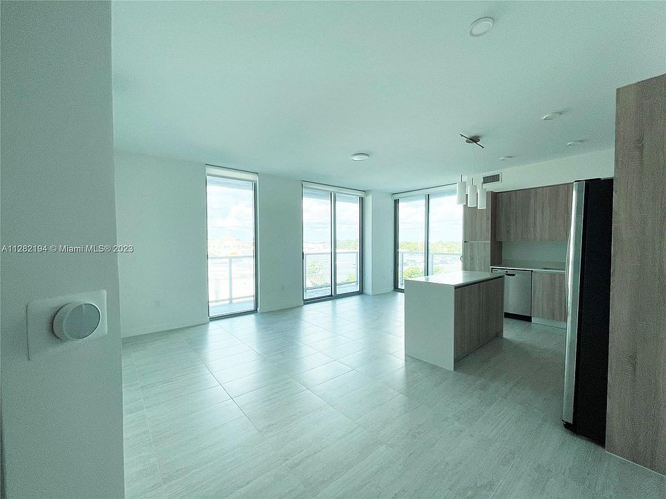 Kitchen & Living Room - 3