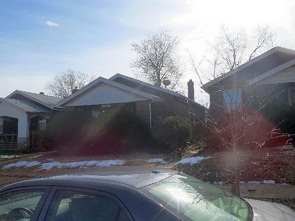 2nd image of 4058 Utah St