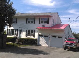 7329 Eastman Rd, Syracuse, NY 13212