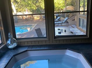 424 Lynn Dale Ct, Hurst, TX 76054
