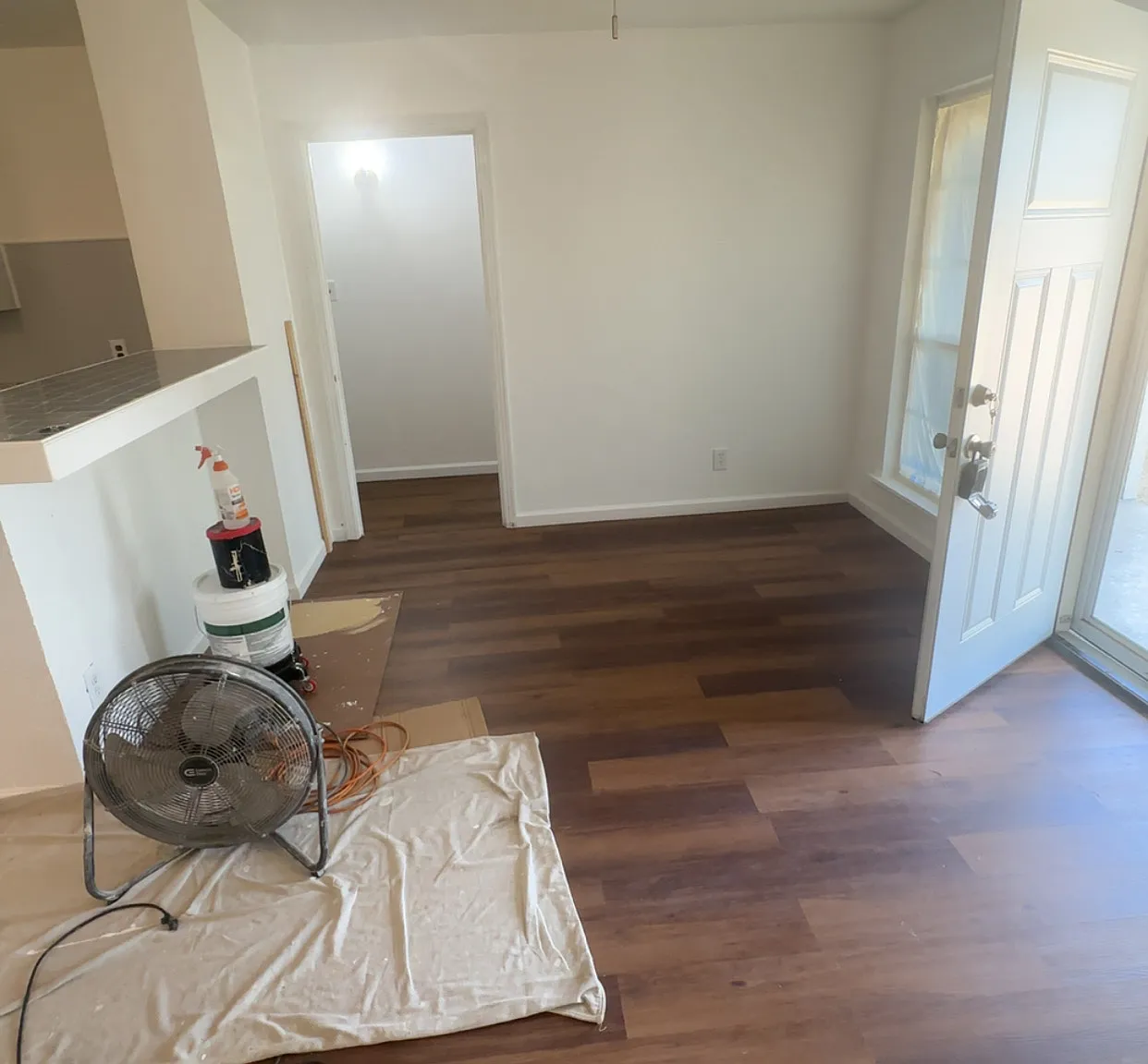 4 bed, 935 sqft, $1,850 — Photo 1