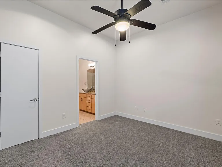 1702 S Lamar Blvd #9 — Photo 18