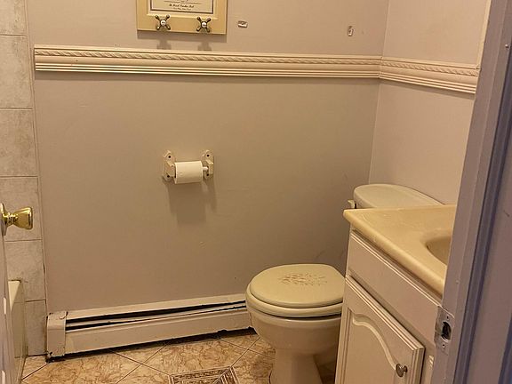 4th image of 69 Lenhart St