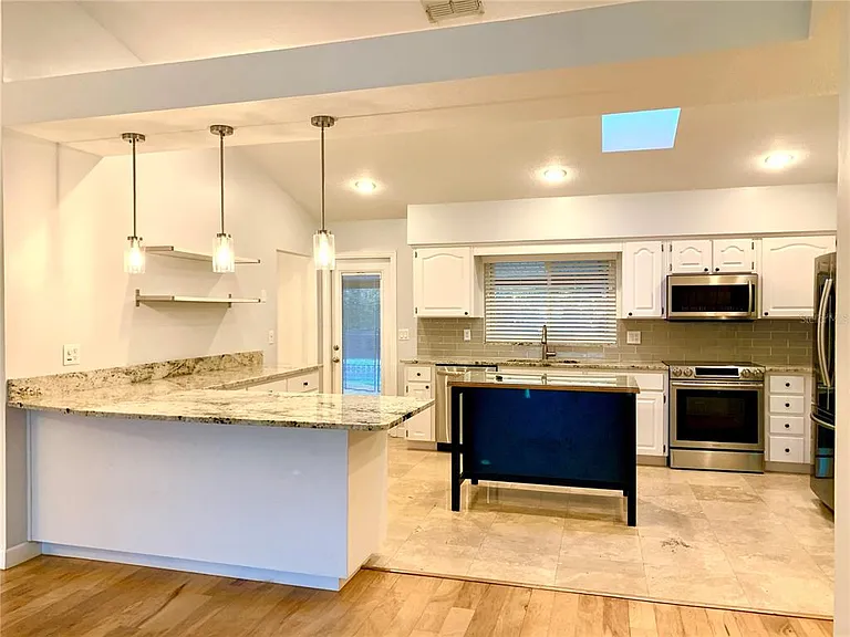 1177 Baltic Ln — Photo 5
