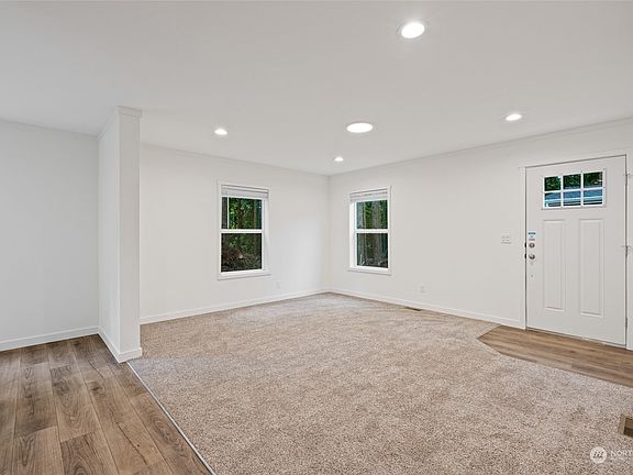 4th image of 23426 Pearce Way