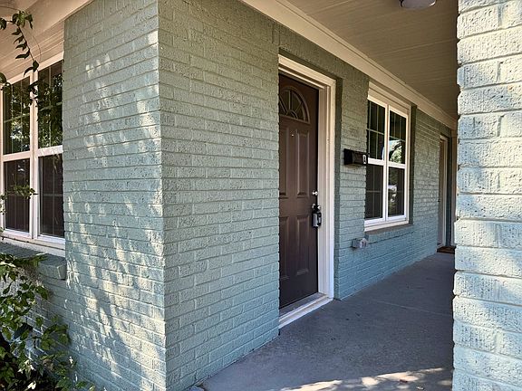 2nd image of 1821 McGregor Ave