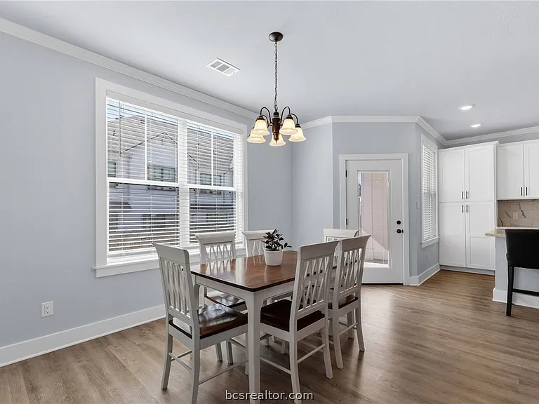 2108 Jax Dr — Photo 4