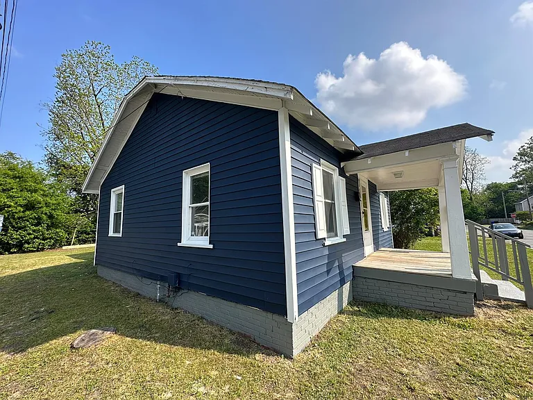 601 Vance St — Photo 3