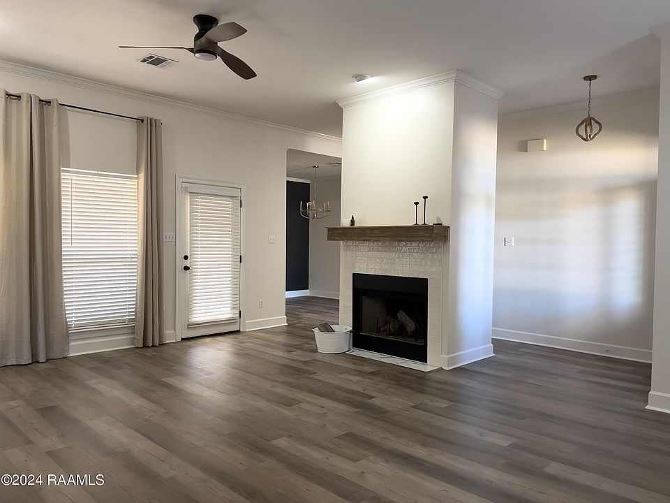 303 Sugar Trace Dr, Broussard, LA 70518 Zillow