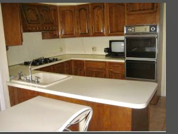 3rd image of 1707 E 52nd St #1