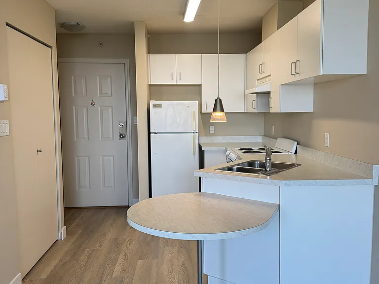 3528 Vanness Ave — Photo 21