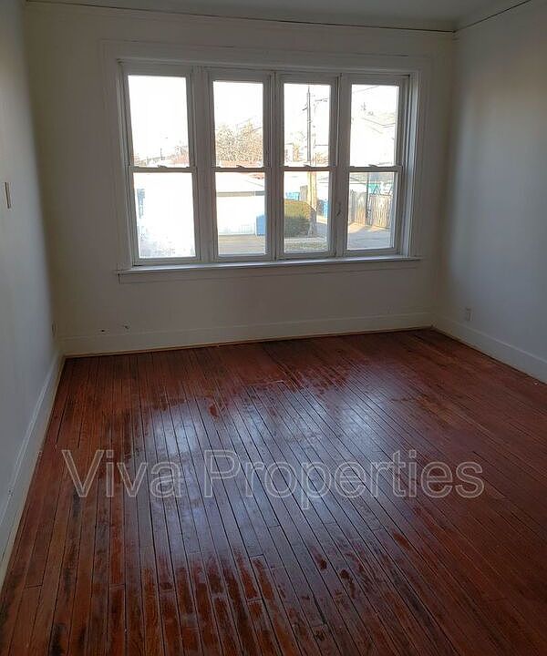 1st image of 2517 W 54th St Floor 1