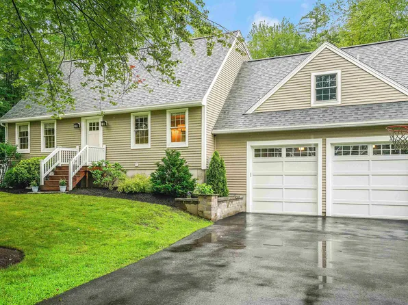 4 Dean Drive, Dover, NH 03820