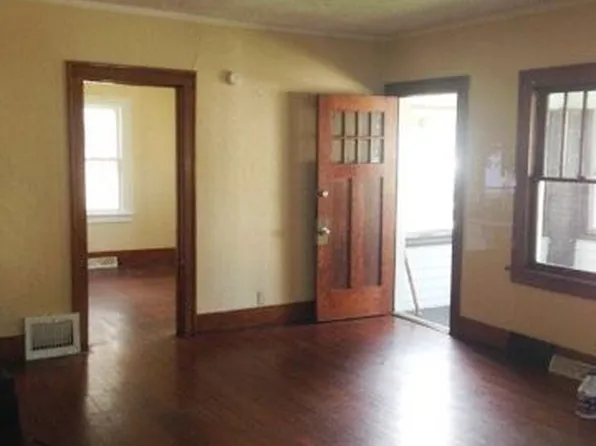 1318 Reed Ave, Kalamazoo, MI 49001