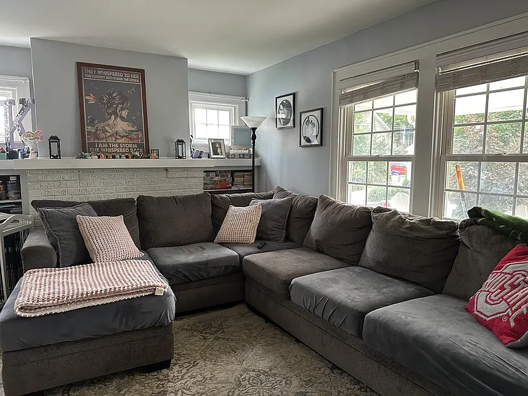 1121 Burr Ave — Photo 4
