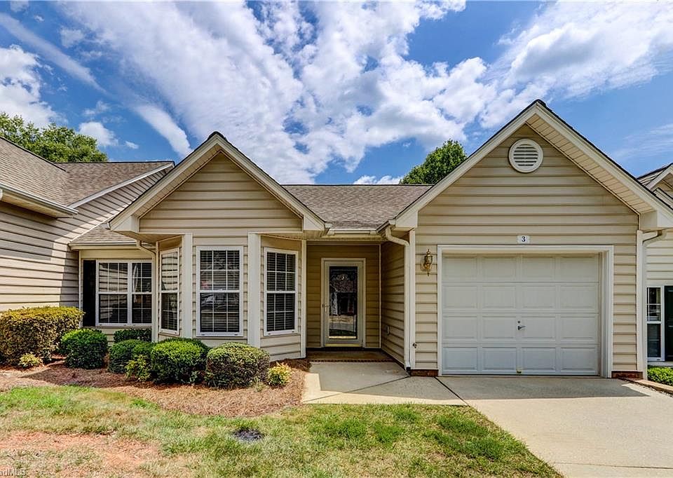 1st image of 3 Mansfield Cir