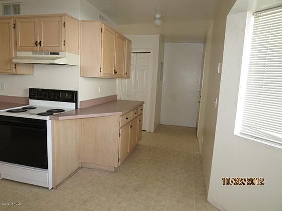 4th image of 3050 N Winstel Blvd