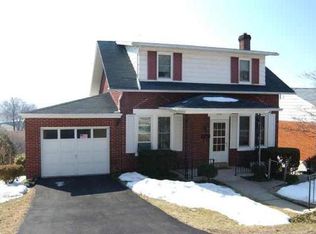 826 Pennsylvania Ave, Lemoyne, PA