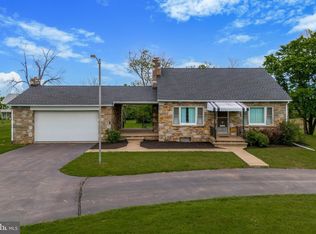 1422 Old Skippack Rd, Harleysville, PA 19438