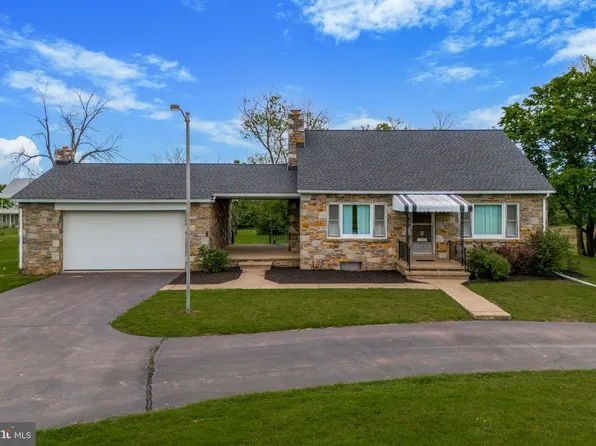 1422 Old Skippack Rd, Harleysville, PA 19438