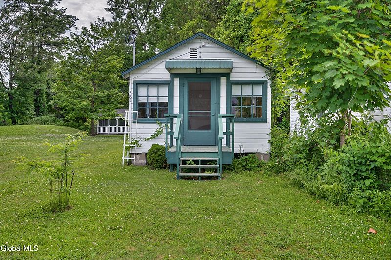 2nd image of 281 Cleverdale Road