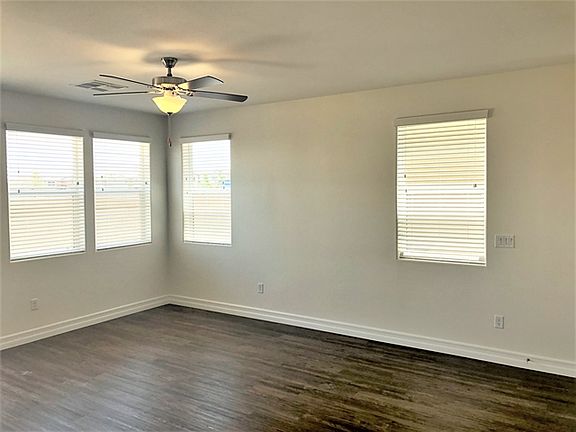 4th image of 5843 Petronius St
