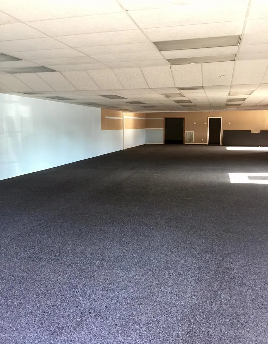 Studio, 4000 sqft, $3,000 — Photo 4