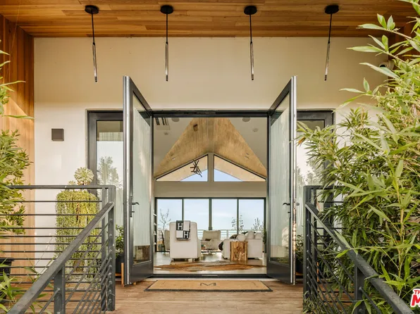 5904 Kanan Dume Rd, Malibu, CA 90265