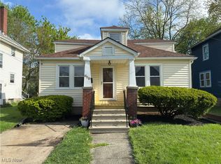 131 Blake St, Elyria, OH 44035