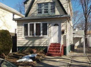 9225 220th St, Queens Village, NY 11428