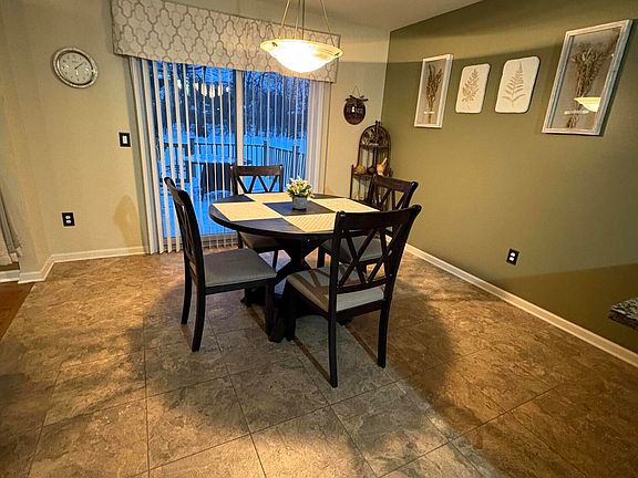 4th image of 23739 N Park Dr