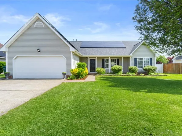 305 Festival Ct, Suffolk, VA 23434