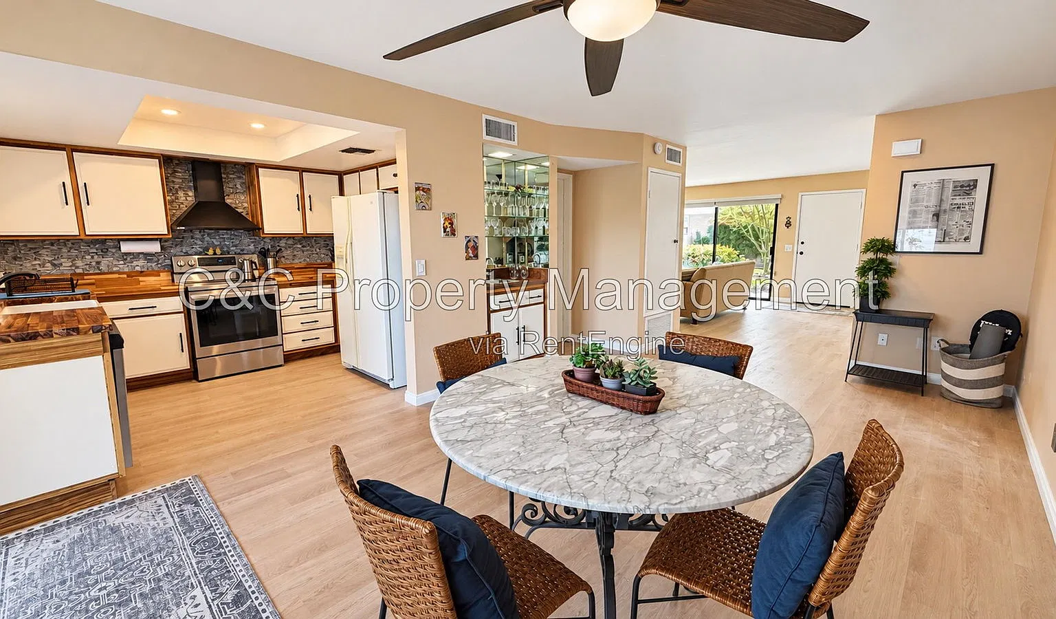 3 bed, 3.0 bath, 1380 sqft, $2,700 — Photo 2