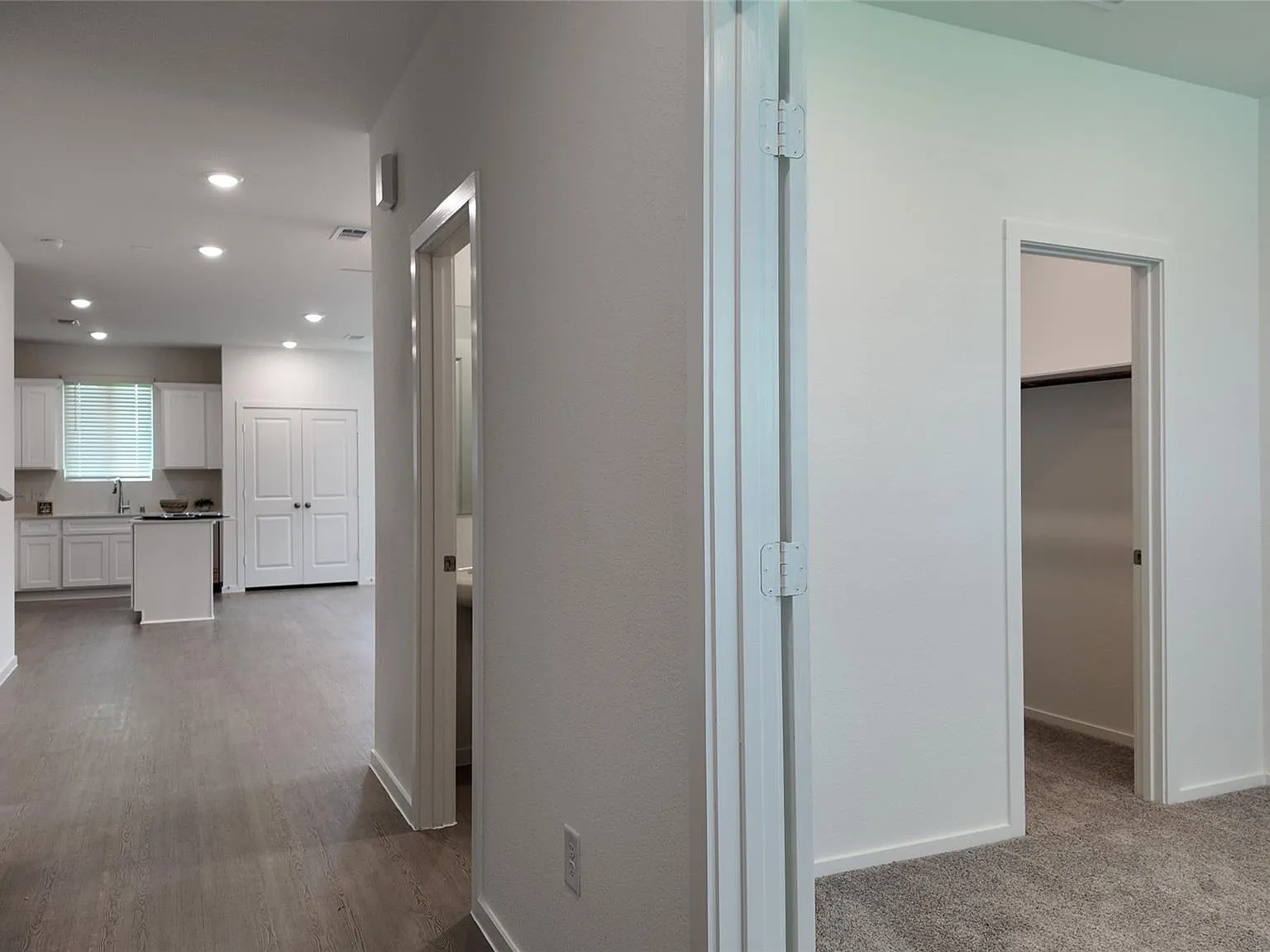 4 bed, 2.5 bath, 2466 sqft, $2,300 — Photo 2