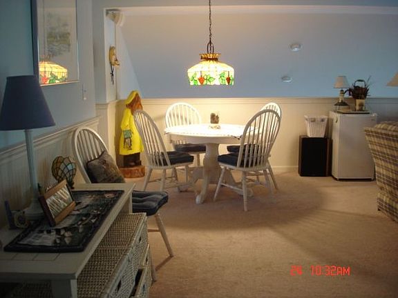 Huge Loft w/2BRS/Family Rm/Den