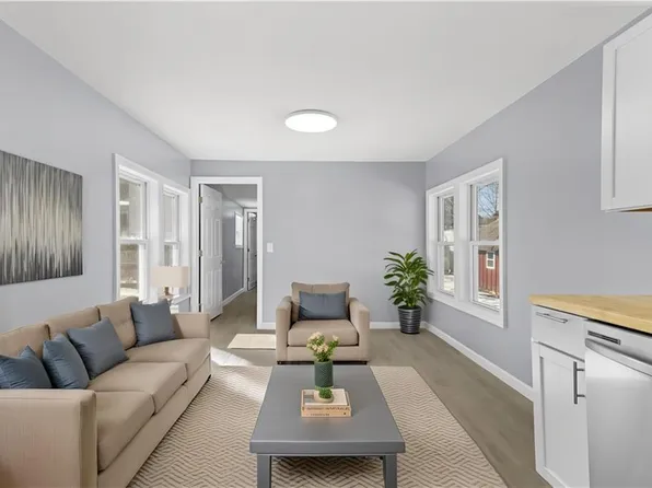 16 Lane #7, Coventry, RI 02816